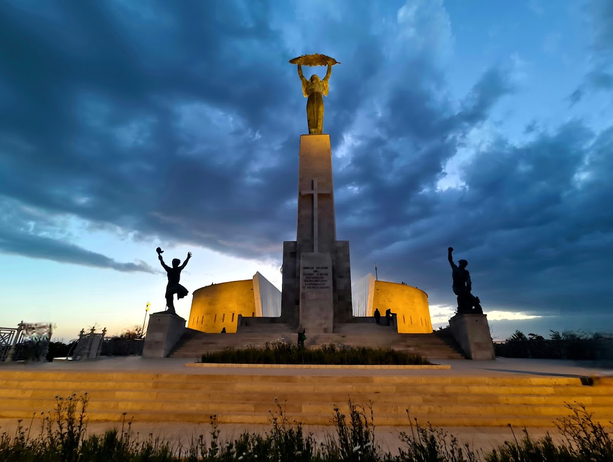 Photo of Freedom Monument