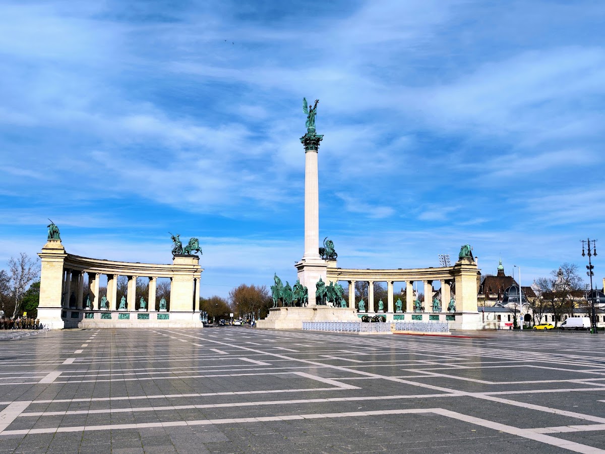 Photo of Heroes Square